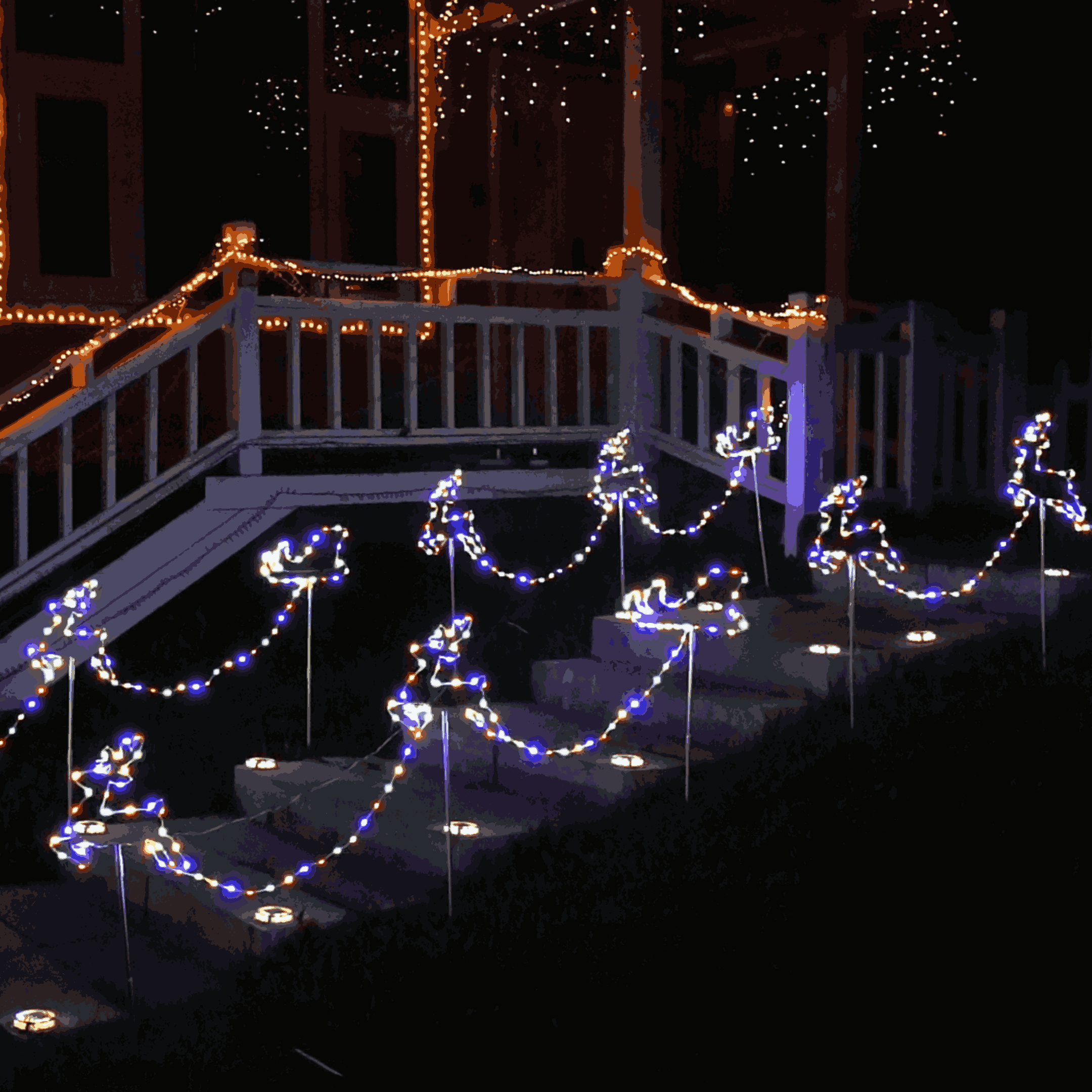 Qunts Luzes de Estaca de Natal em Forma de Floco de Neve Recarregáveis por USB, 4-16 Pacote – LED Multicolorido para Decoração de Jardim e Quintal para as Festas