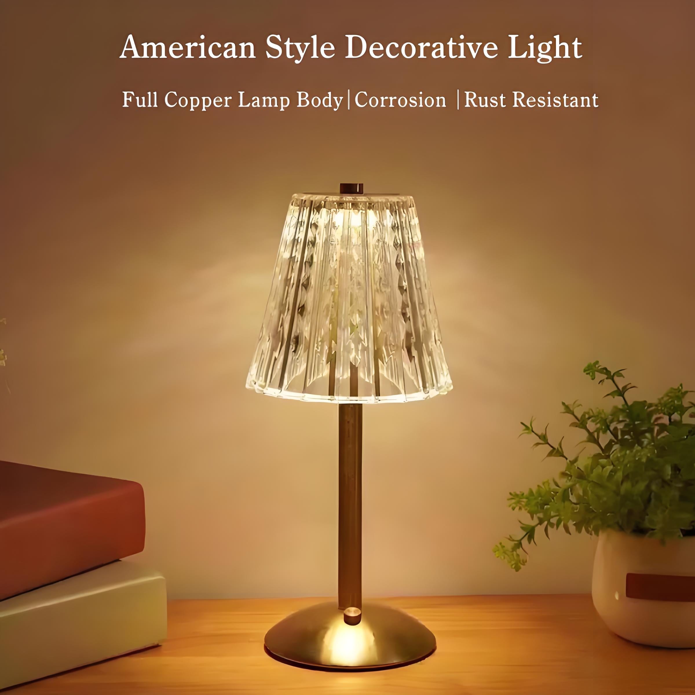 Lâmpada de Mesa de Luxo Minimalista em Metal ¨C Luz de Criativa Diamante para Quarto, Lâmpada de Ambiente Elegante com Controlo por Toque