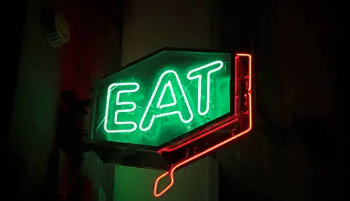 How to Decorate Your Dining Area with Neon Lights