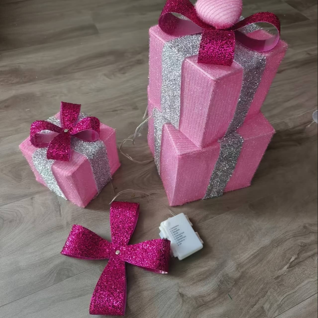 Valentine's Day & Mother's Day 3-Piece Lighted Pink Gift Boxes with Heart Accents, Iron Glowing Christmas Present Set with Bow, AA Battery Operated (Batteries Not Included)