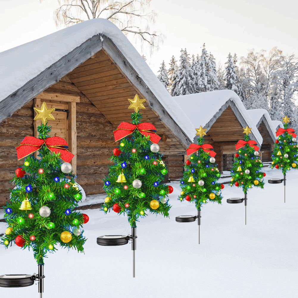 Bunte solarbetriebene Weihnachtssteckerlichter. Weihnachtsbaumförmige Lichter für Ihren Garten – Verschönern Sie Ihre Außendekoration mit festlichen Weihnachtssteckerlichtern!